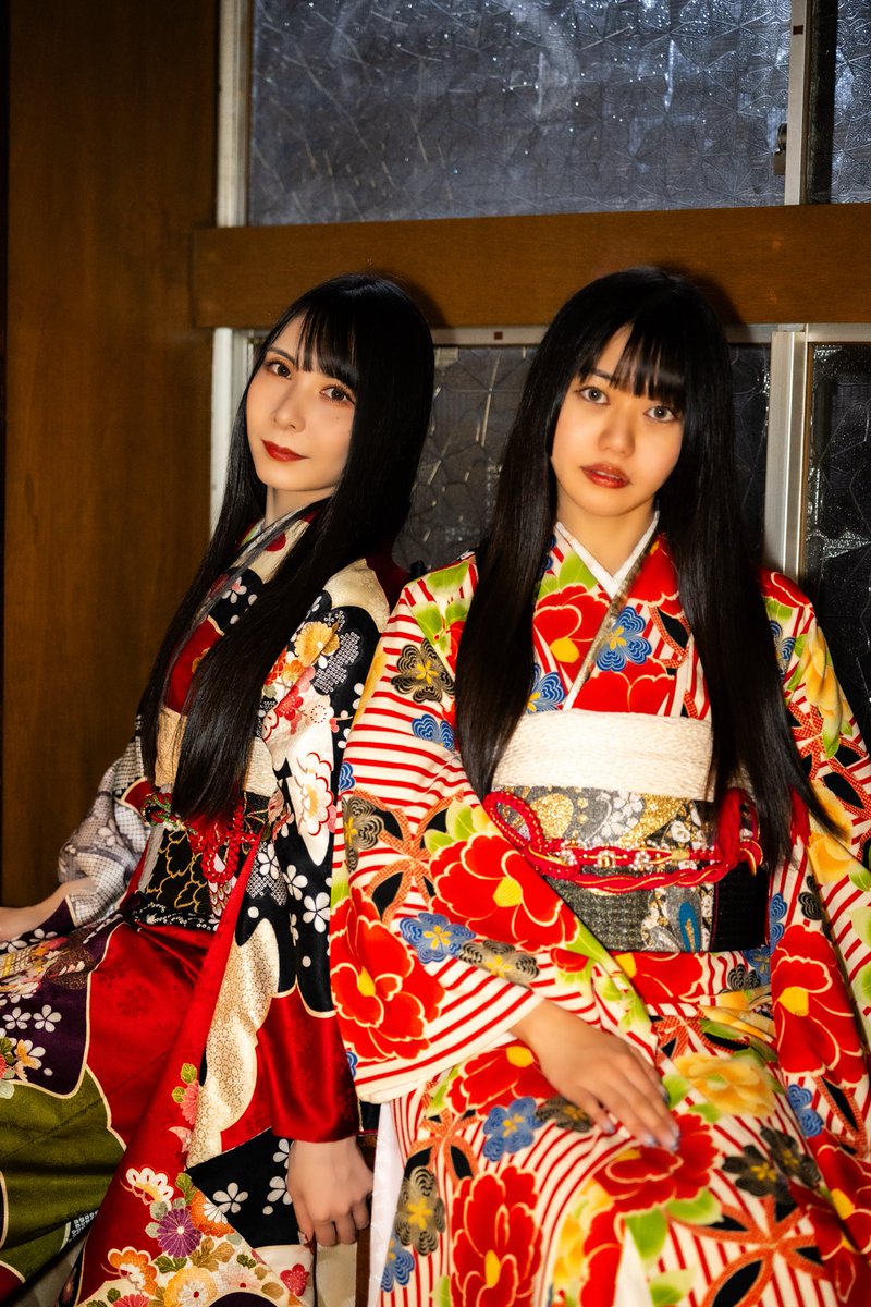 djhitomi_'s tweet photo. 昨日もありがとうございました💥

Halloween RAVE F2F🎃という事で
NATSUMIちゃんと着物で挑みました🔪👘❤︎

大暴れし過ぎてDJ終わったら帯取れてた😂💯 https://t.co/Q0PnNy4Apt