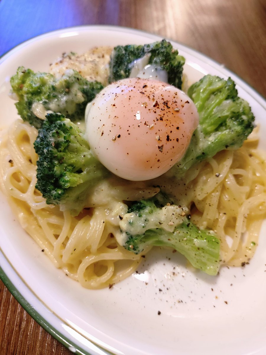 nm0001's tweet image. Egg Sauce Pasta with Cheese and Broccoli? Good Morning!
卵とブロッコリーで朝パスタ
#pasta #パスタ #breakfast #朝食 #朝パスタ