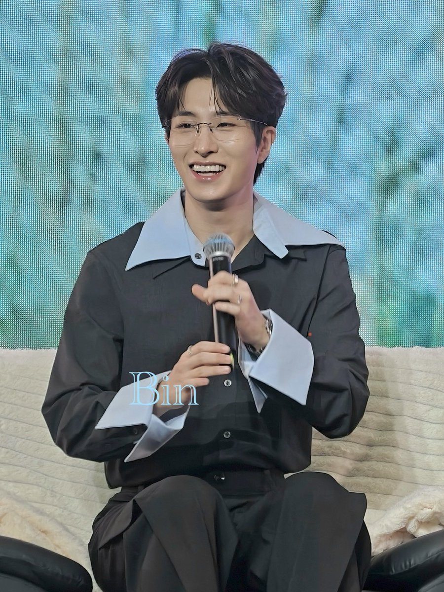 Binbin_Ars333's tweet photo. 🫶🏻with glasses 🤓
#영재 #YOUNGJAE
#YOUNGJAE_Fanmeeting_In_Shenzhen https://t.co/ihCpncmXtL