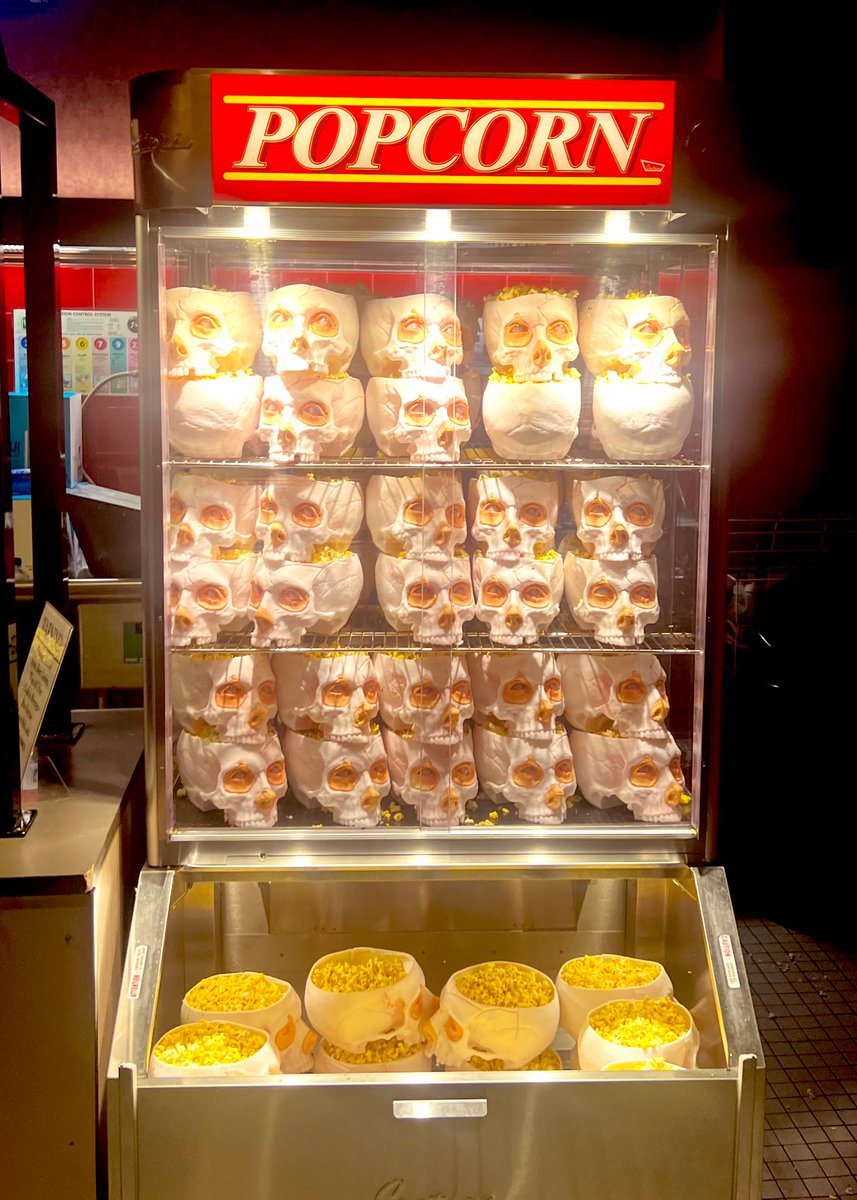 Carlos_Film's tweet image. Skull popcorn at tonight’s special screening of #Frankenstein.