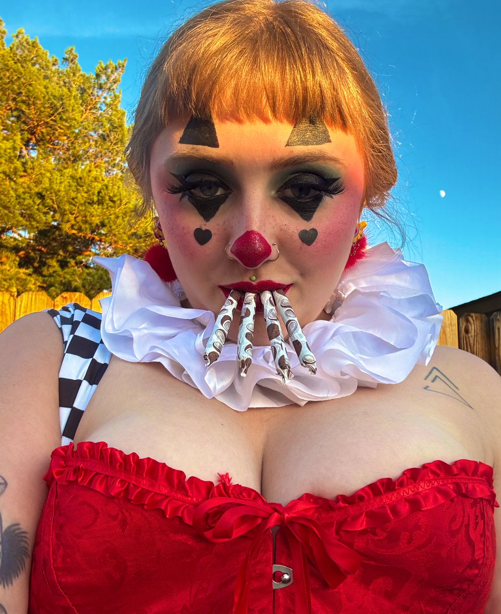 Happy Halloweenie 🤡