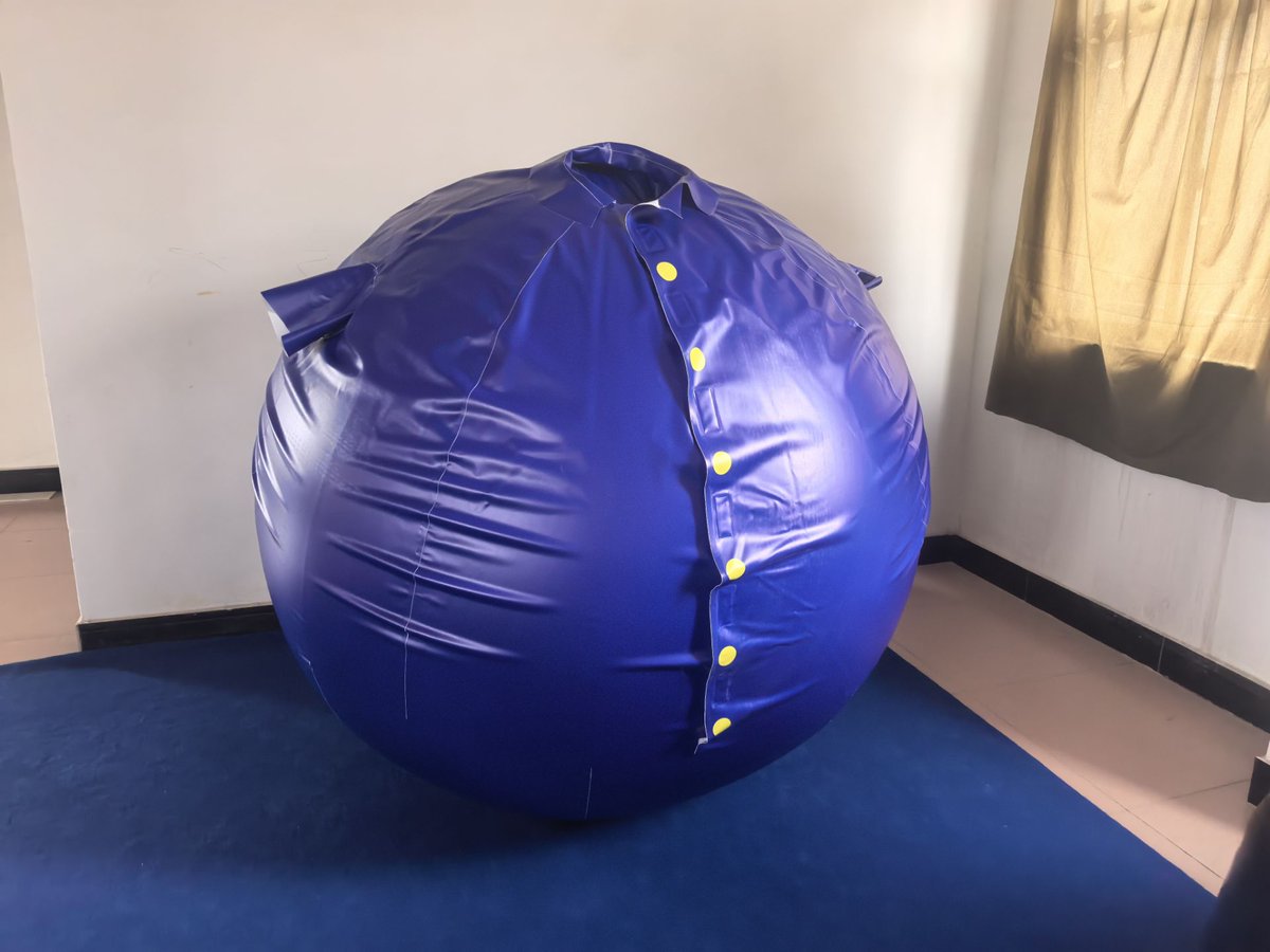 New design inflatable blueberry ball suit!
#inflatales
#blueberry suit
#bouncing
#balloon