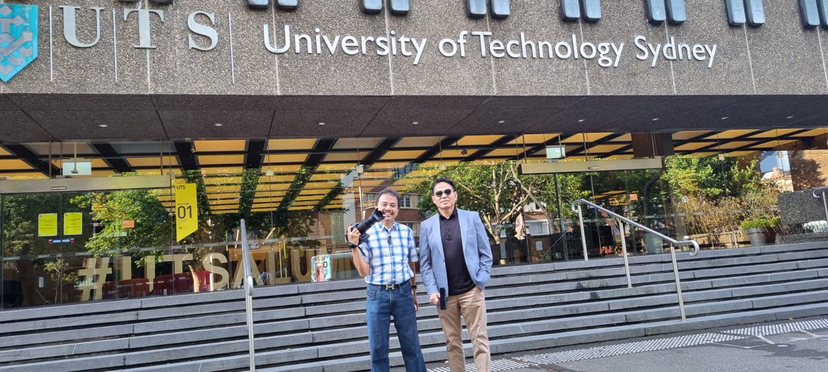 Hari ini Pak <a href="/KRMT_RoySuryo/">KRMT Roy Suryo ASLI</a>  “investigasi” ke UTS Sydney bersama Pak Ikhsan yg mengantar Gibran saat ke Australia terkait “ijazah” Gibran dari UTS Insearch