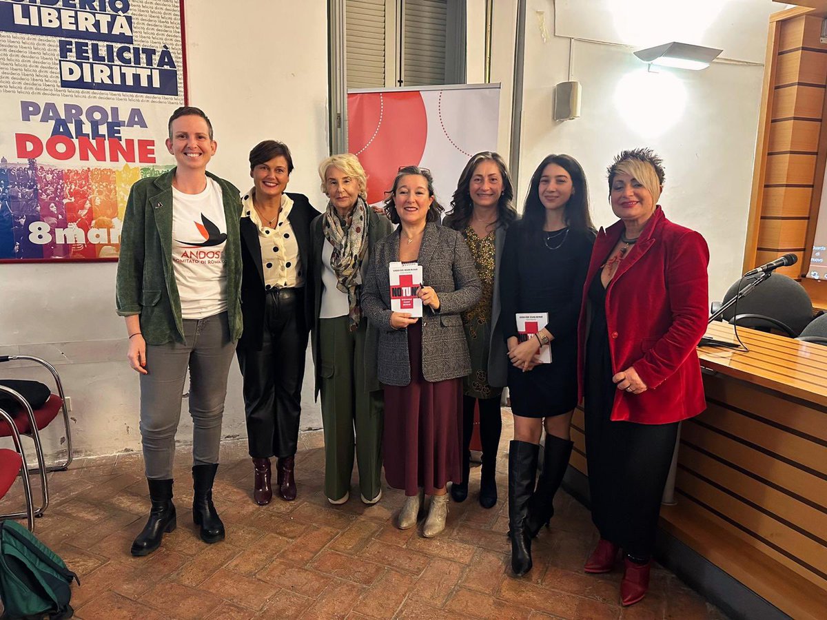 eleonoramattia1's tweet photo. “Che fine fa un Paese se la salute non è per tutti?”
La salute non è un privilegio. È un diritto umano.
Difendere la sanità pubblica significa difendere dignità, libertà e uguaglianza.
#NoTuNo #SalutePerTutti #SanitàPubblica https://t.co/9eIKDPhlJb