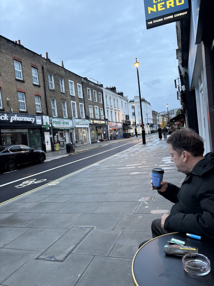 jonnorris12's tweet image. The overnight rain has cleared and now it’s time for a quick coffee before the market starts.. #Pimlico