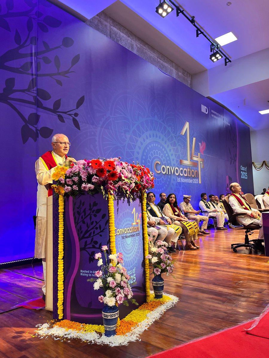 IIITDelhi's tweet image. A big thank you to our Chief Guest Dr. Anand Deshpande for an enriching and motivating address at the 14th Convocation. Your insights reminded every graduate of the impact they can create in the world. 🙏 

#IIITD #IIITDConvocation #14thConvocation #IIITDClassof2025 #Graduates…