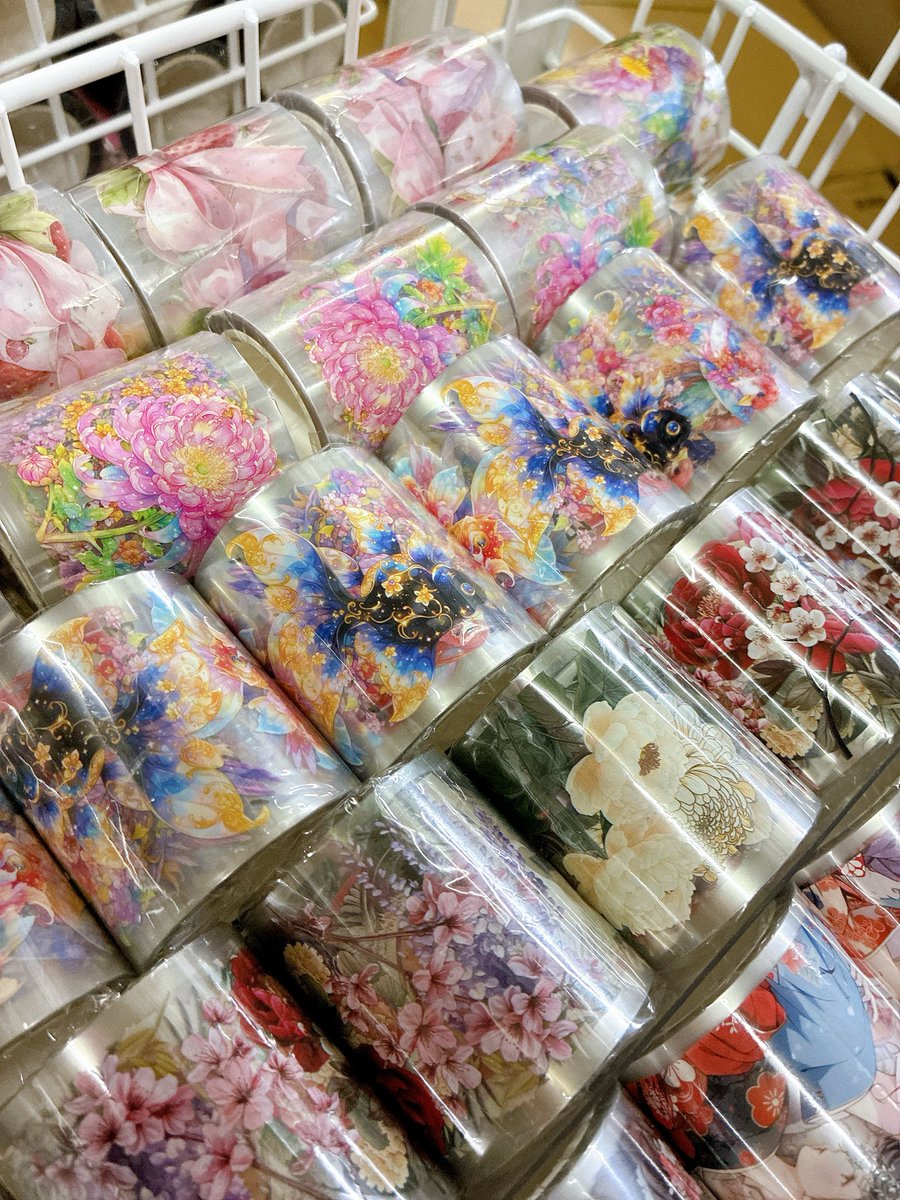 BungHaru's tweet photo. 今年で3回目の出展となります！
岩手県から参戦！
@designfesta
 
出展者名　ハル×文具女子
出展日　　11/15.16日両日
ブース番号　E14

デザインペーパー、コラージュステッカー、PETテープ、リングノート、メモ帳なとたくさんの文具をご用意してお待ちしております

#デザフェス62リポスト https://t.co/nlRFeeZF2b