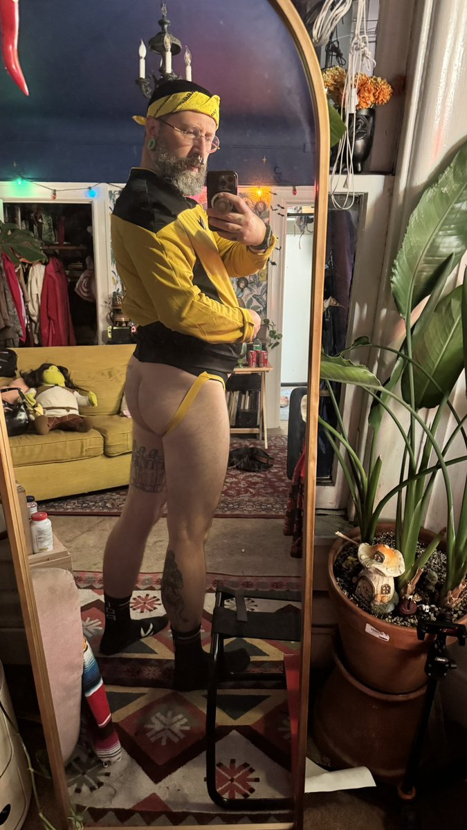 loadingz0ne's tweet photo. Decided to be piss kink engineering officer https://t.co/1hYwmWGQSy
