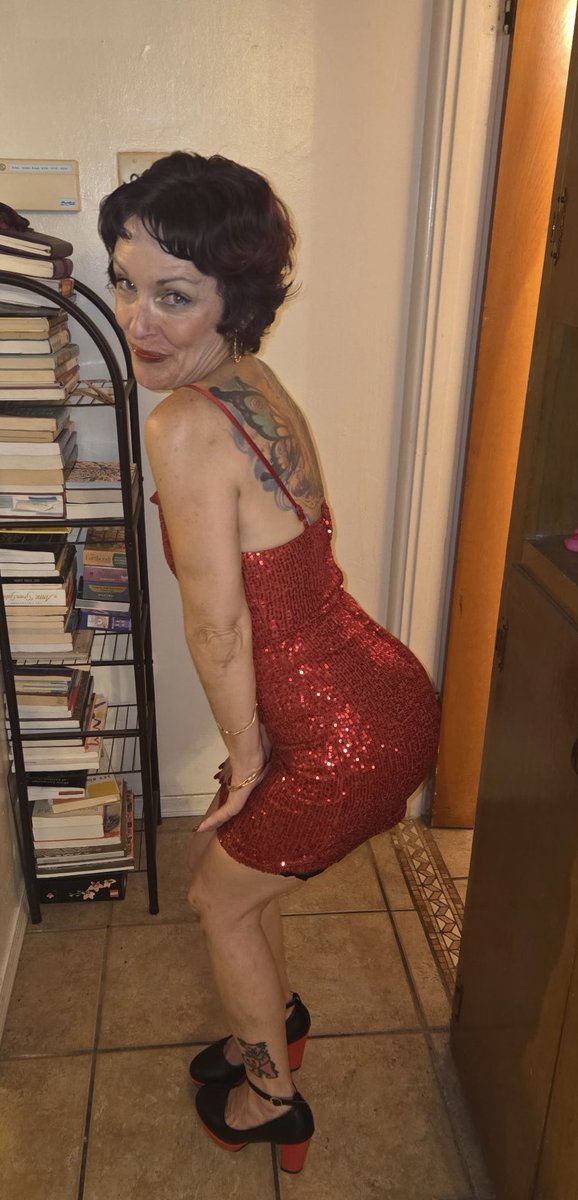 BambiBlueBella's tweet photo. Happy Halloween! Conjured up a little Betty Boop tonight ❤️🔥💋 https://t.co/CzhFse6PaR