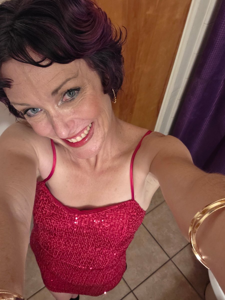 BambiBlueBella's tweet photo. Happy Halloween! Conjured up a little Betty Boop tonight ❤️🔥💋 https://t.co/CzhFse6PaR