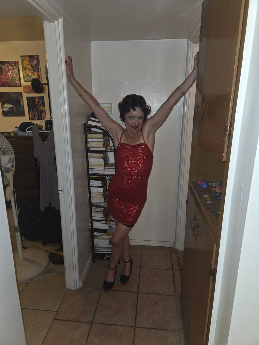 BambiBlueBella's tweet photo. Happy Halloween! Conjured up a little Betty Boop tonight ❤️🔥💋 https://t.co/CzhFse6PaR