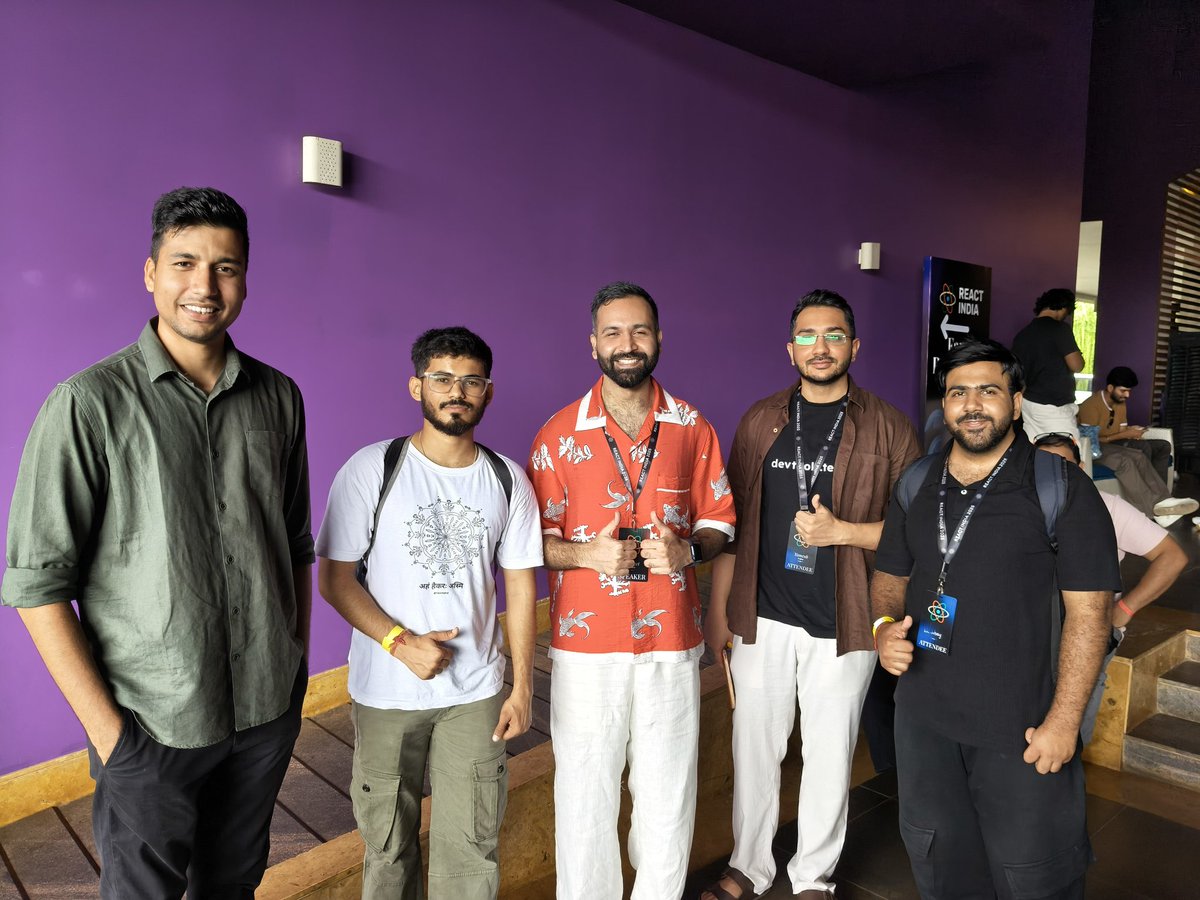 At <a href="/react_india/">React India 🇮🇳</a> with some awesome folks 🔥