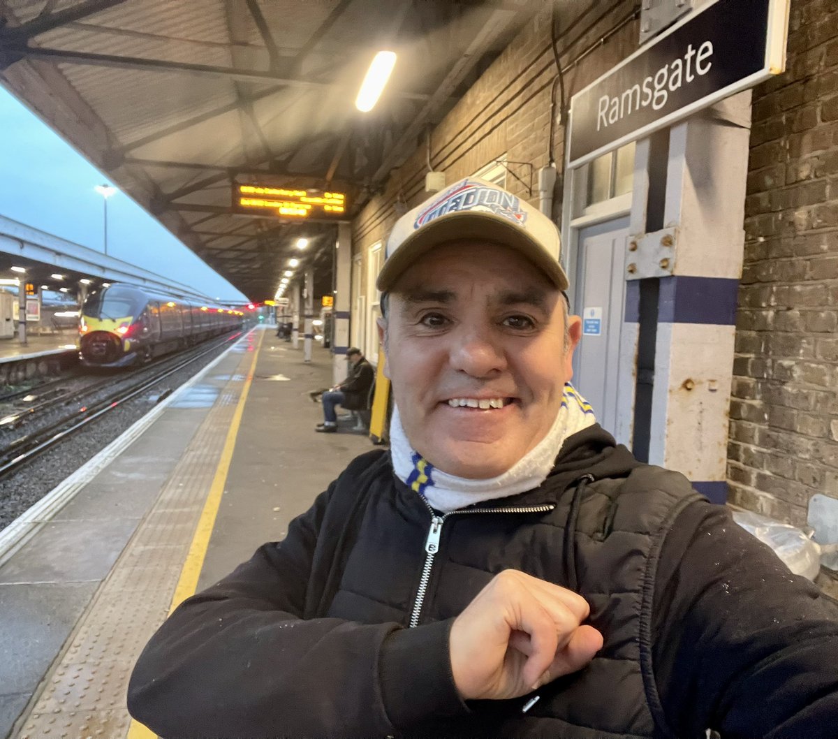 Brighton (A) Ramsgate platform selfie a must of course.Real struggle getting up after last night’s partying but made it.Rarity in having a Saturday 3pm KO for a change.Lets hope we can put a good run of results in now, another win please🤍💛💙Super Leeds🤍💛💙#lufc #LeedsUnited