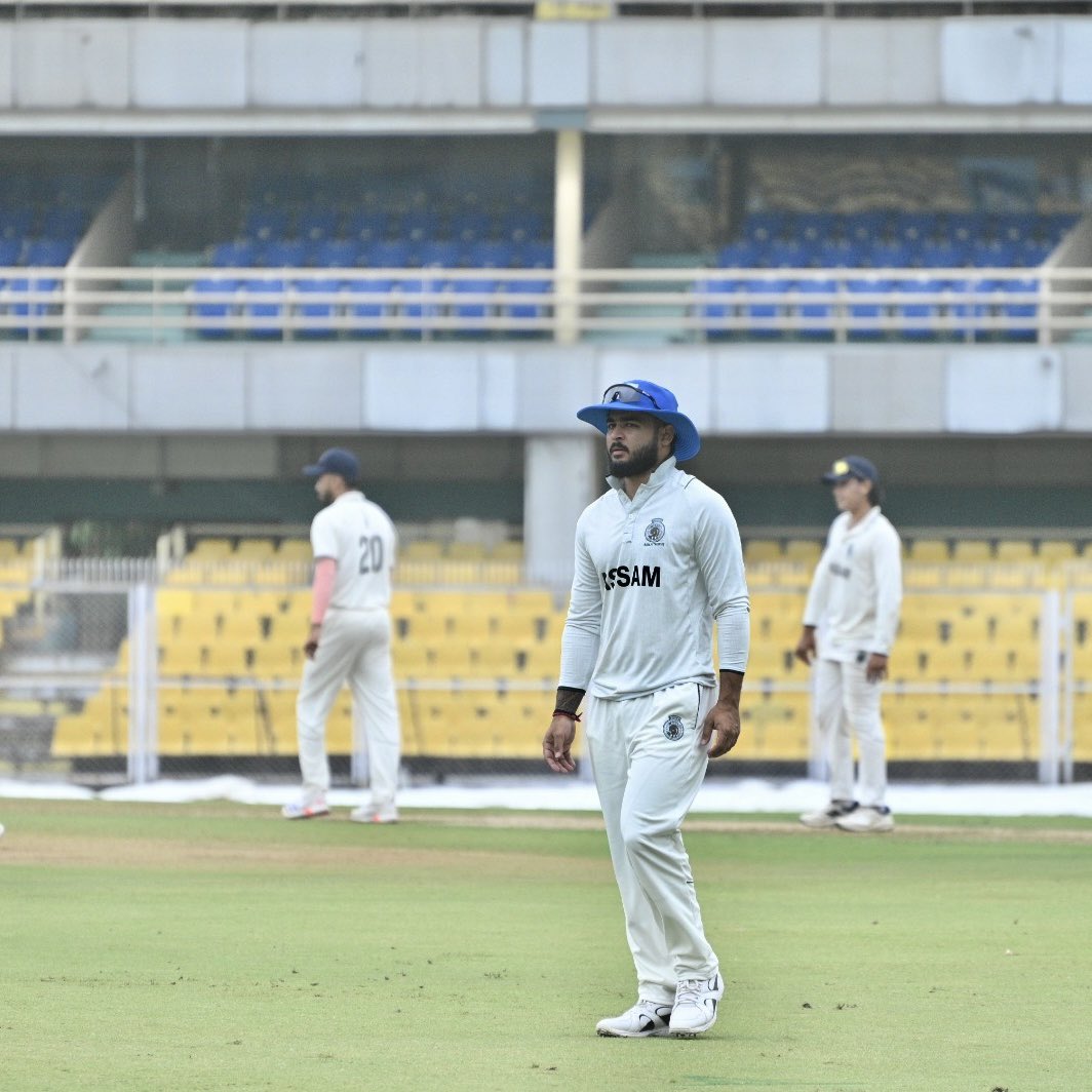 assamcric's tweet image. #MatchUpdate – Ranji Trophy
 🏟️ ACA Stadium, Guwahati
🏏 Assam vs Railways

Toss: Assam won the toss and opted to field first.

Railways: 39/0 in 8.5 overs (S.A. Ahuja – 18* off 30 balls, Vivek Singh – 9* off 25 balls)

Assam: Yet to Bat
A few glimpses from the ongoing match…