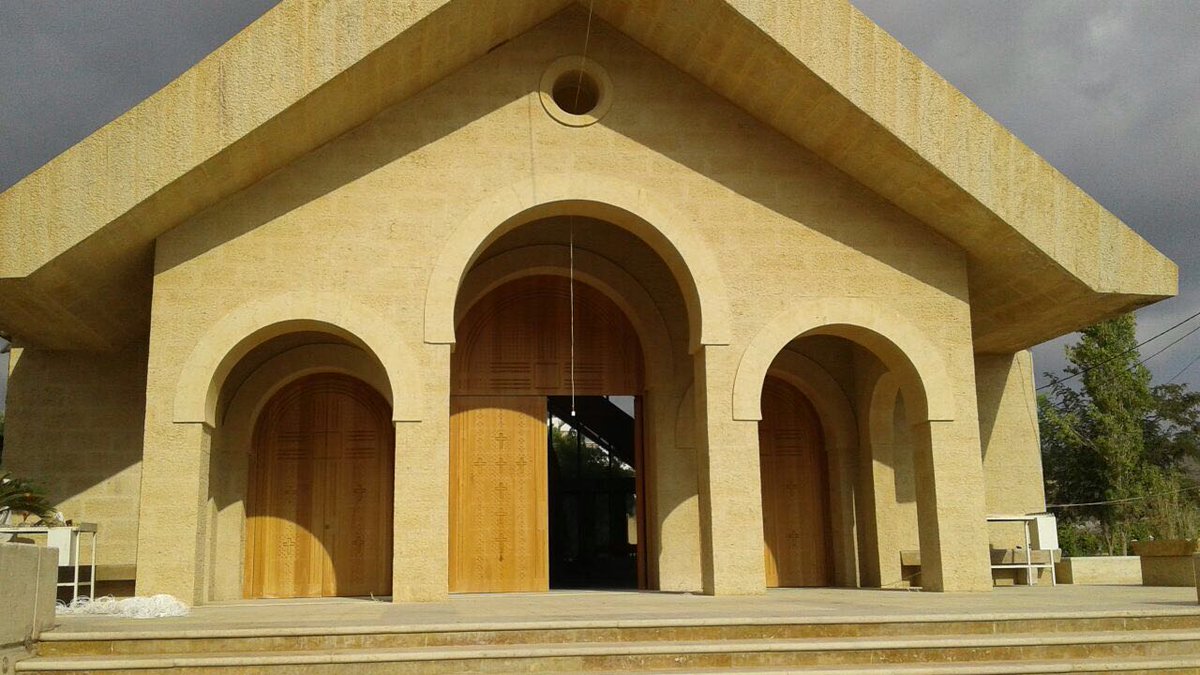 ب #انترفيو نهار الاثنين مشوارنا من الشوف للجنوب والمواضيع منوعة بين حفل خيري لترميم كنيسة سيدة النجاة الدامور، لدير دغّيا يللي عم تتحضر لإقامة القرية الميلادية لاهداف خيرية مع ضيوفنا خطار عون وجورج إيليا ابتداءً من 11.20 مع اندريه داغر <a href="/AndreDagher1/">Andre Dagher</a>  عبر صوت لبنان وشاشة vdl24