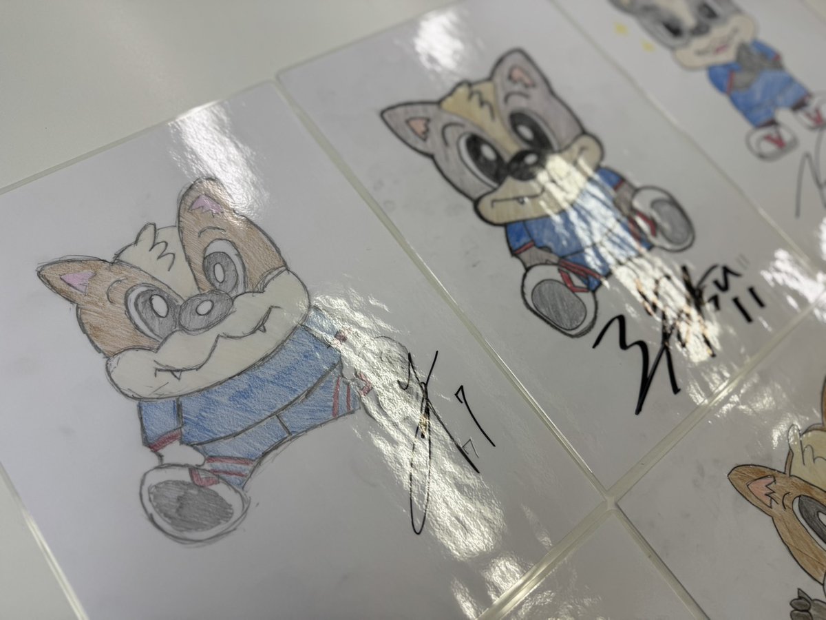 あしたの #甲府水戸 おしごとすけじゅーる🐶📅

おしごとたいけんデー、マスコットシートげんてイベントがあるよ！じゃんけんたいかいではせんしゅがかいたイラストをぷれぜんとします🥳🫶

しあいもさいごまでサポーターのみなさんとともにおうえんがんばります🔥

#vfk #ヴァンくん #フォーレちゃん