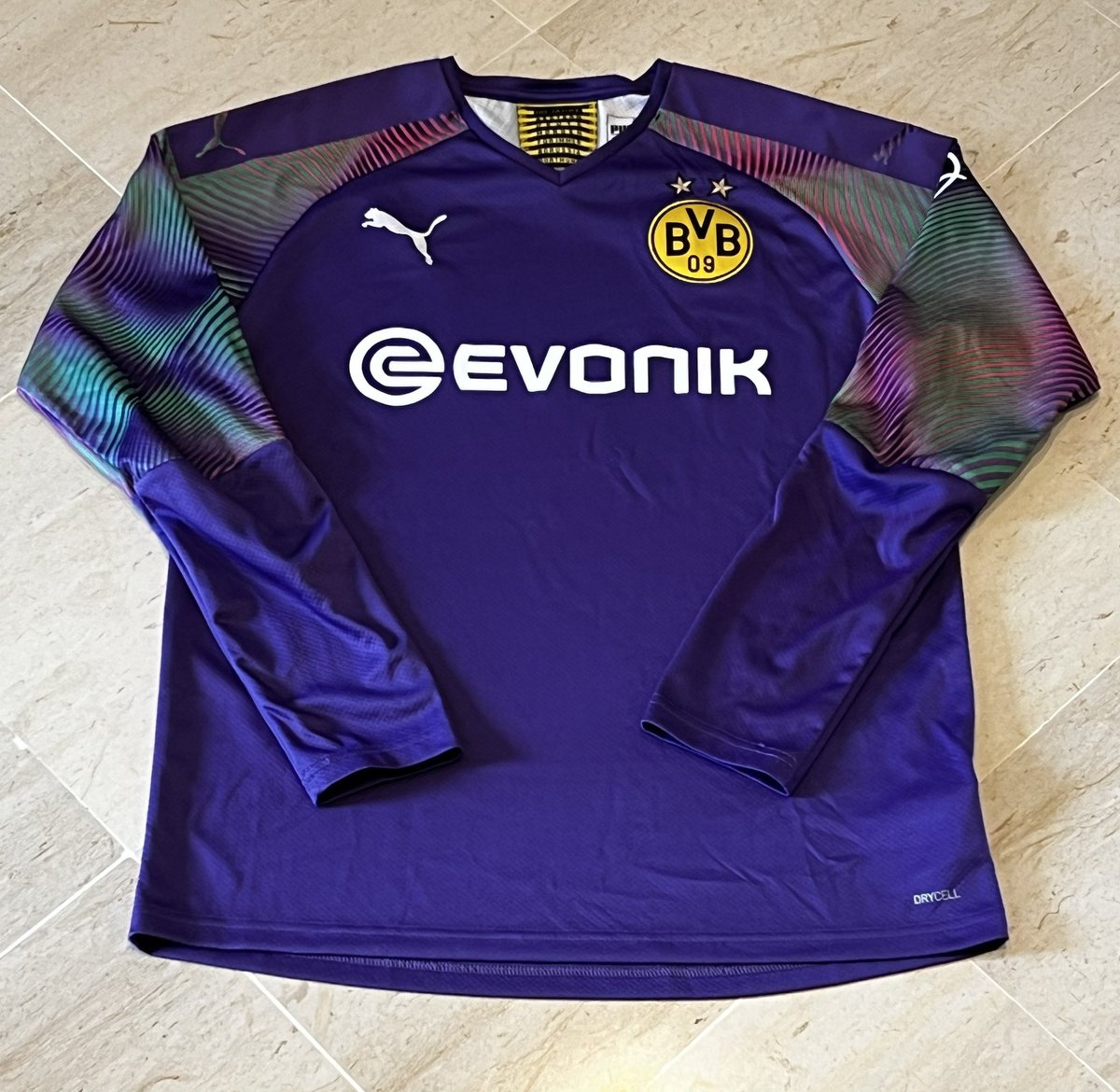 ShirtsMix tweet picture