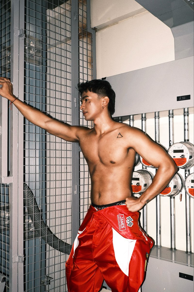 james_vldpns's tweet image. Halloween 2025