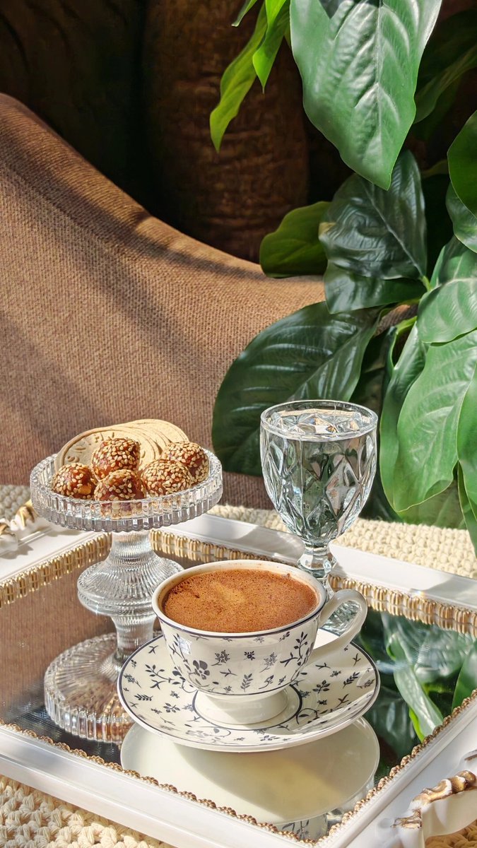 كل الحب لصباح نوفمبر الرقيق حامل نسمات الشتاء الجميلة .
#صباح_الخير 
⁧