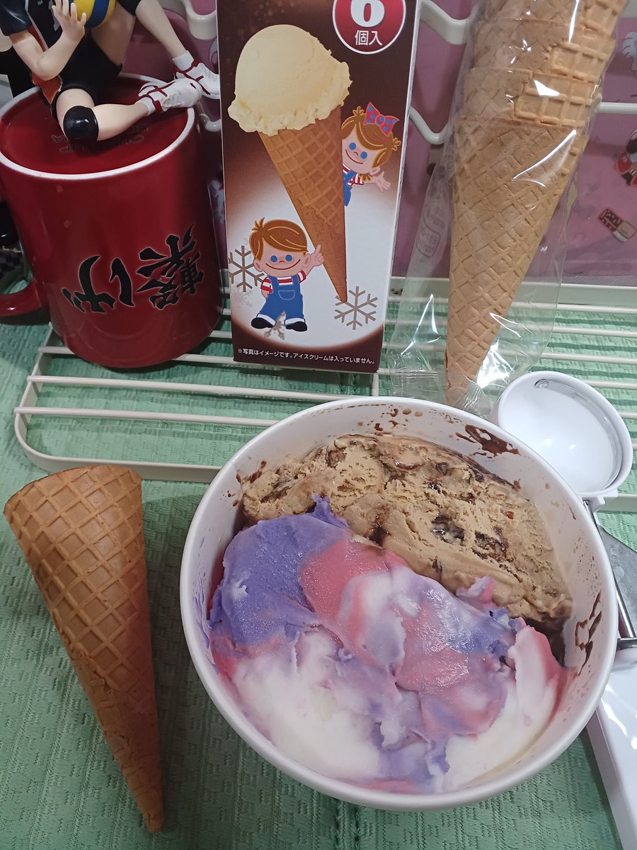 レア❗️タグ付きキティ アイスクリームポーチ パフェ ラミネート生地