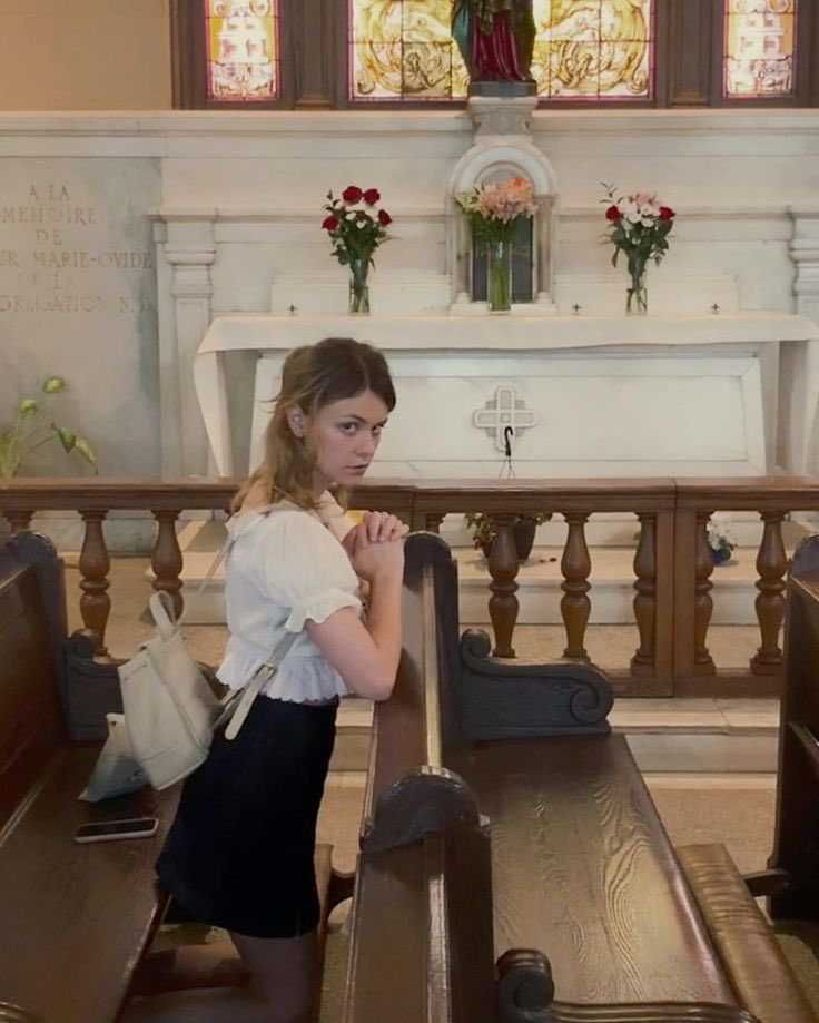 chiweethedog's tweet image. when the pope subtweets you on halloween lol