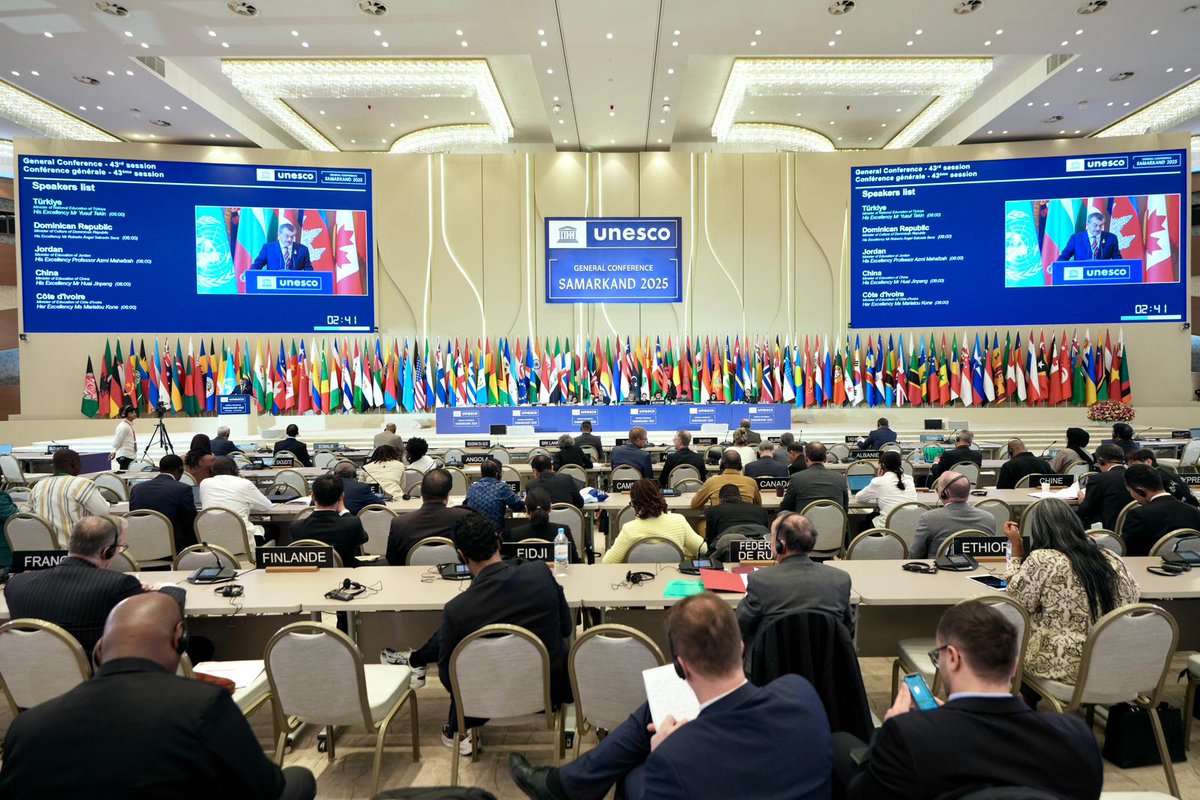 Millî Eğitim Bakanı <a href="/Yusuf__Tekin/">Yusuf Tekin</a>, UNESCO Genel Konferansı Kapsamında “Ulusal Beyan Konuşması” Yaptı

“Türkistan’ın kalbi, kardeş Özbekistan’ın kadim kentlerinden Semerkant’ta sizlere hitap etmekten onur ve mutluluk duyuyorum.

Kurucu üyelerinden biri olduğumuz UNESCO’da aktif