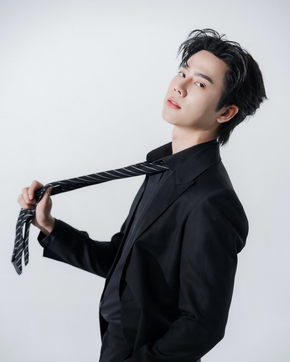 NeptuneInSkyTH's tweet image. Sunny Wannarat Wattadalimma @sunnywnrt 
💫🌌 Actor &apos;Neptune in the Sky&apos;
.
#sunnywnrt
#ดวงดาวในเวหาเดอะซีรีส์  
#neptuneintheskytheseries 
#TripleTrioStudio
#YJJinHaiCorporation