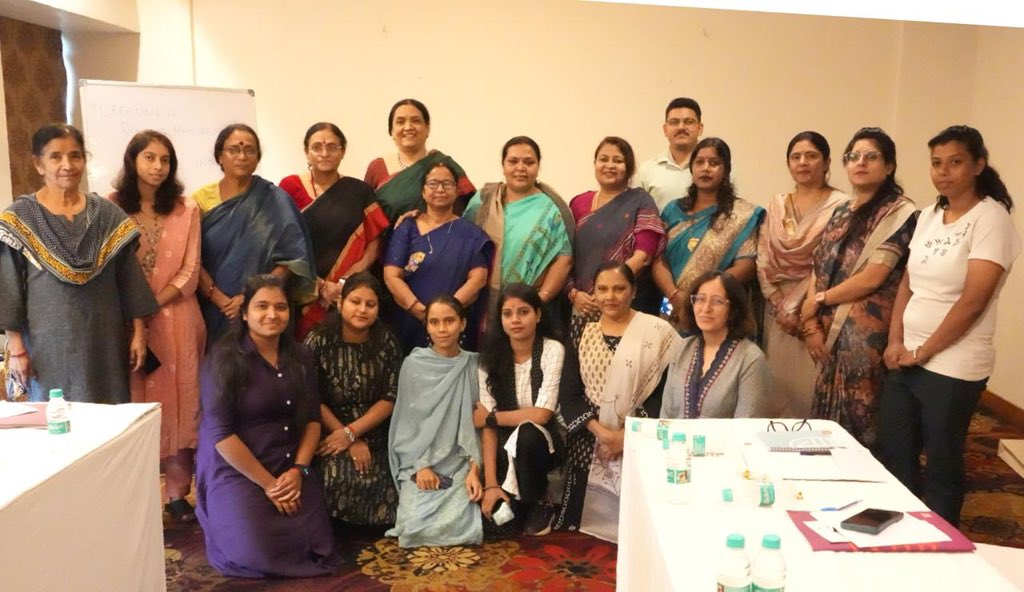 आज पटना में Friedrich Ebert Stiftung (FES) द्वारा आयोजित Creating Women’s Manifesto in Bihar कार्यक्रम में महिला आरक्षण, राजनीतिक भागीदारी और नेतृत्व में महिलाओं की भूमिका पर अपने विचार साझा किए।

समावेशी लोकतंत्र का आधार है निर्णय-निर्माण में महिलाओं की प्रभावी हिस्सेदारी।