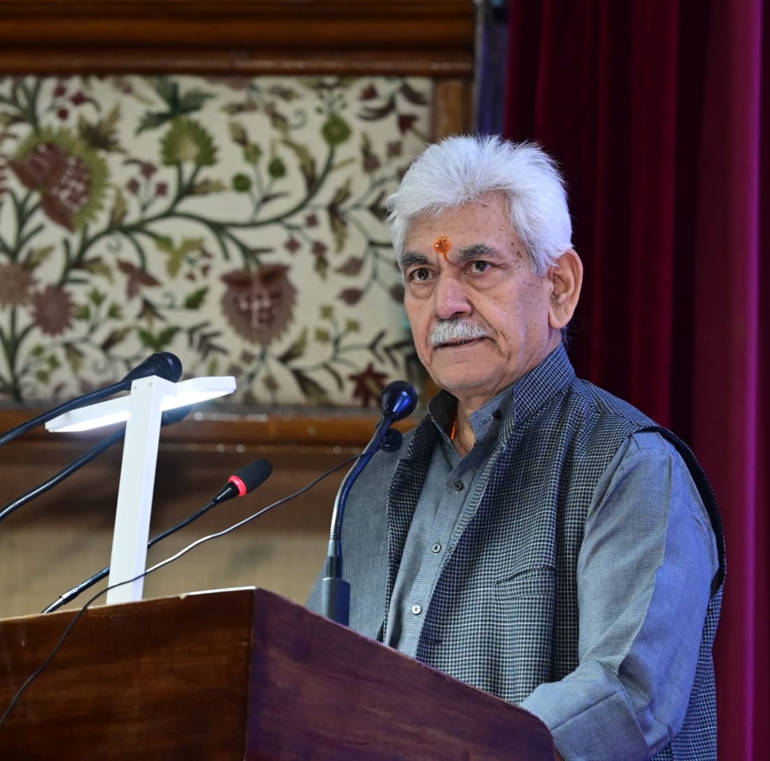 OfficeOfLGJandK's tweet photo. Delivered a keynote address at the International Seminar, organised on Dr. Rahi Masoom Raza, a legend of Indian literature and cinema. He was undoubtedly one of the greatest writers of his time and earned a hallowed name for himself in India's literary history. https://t.co/aVGithdD7Z