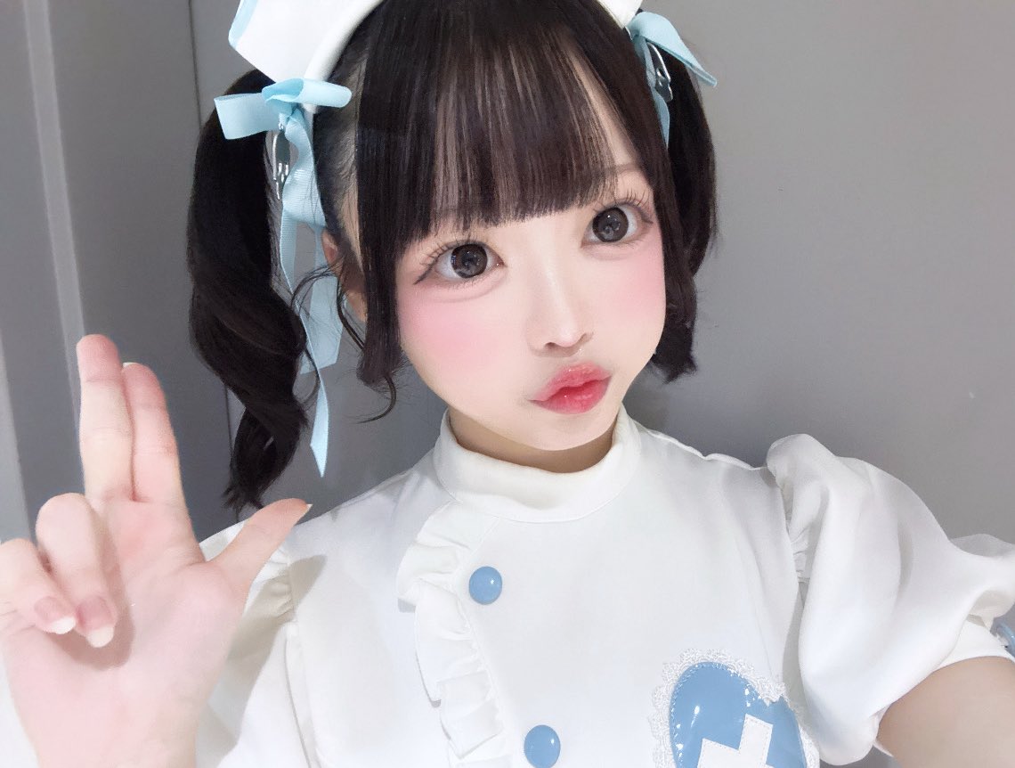 『ッスッゴイライブ〜After Halloween SP〜』
ありがとうございました.ᐟ.ᐟ♡

ナースのコスプレかわいいでしょ💉
はじめてハイツインしてみたのー&gt; ·̫ &lt;♩

お次のライブ11/3は『にゃんぽこらフェス！ vol.2』に出演させていただきます🐱🐾  #パスクロ