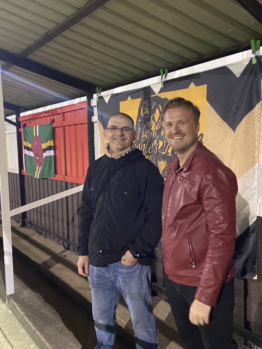 Justin Ellis tweet media