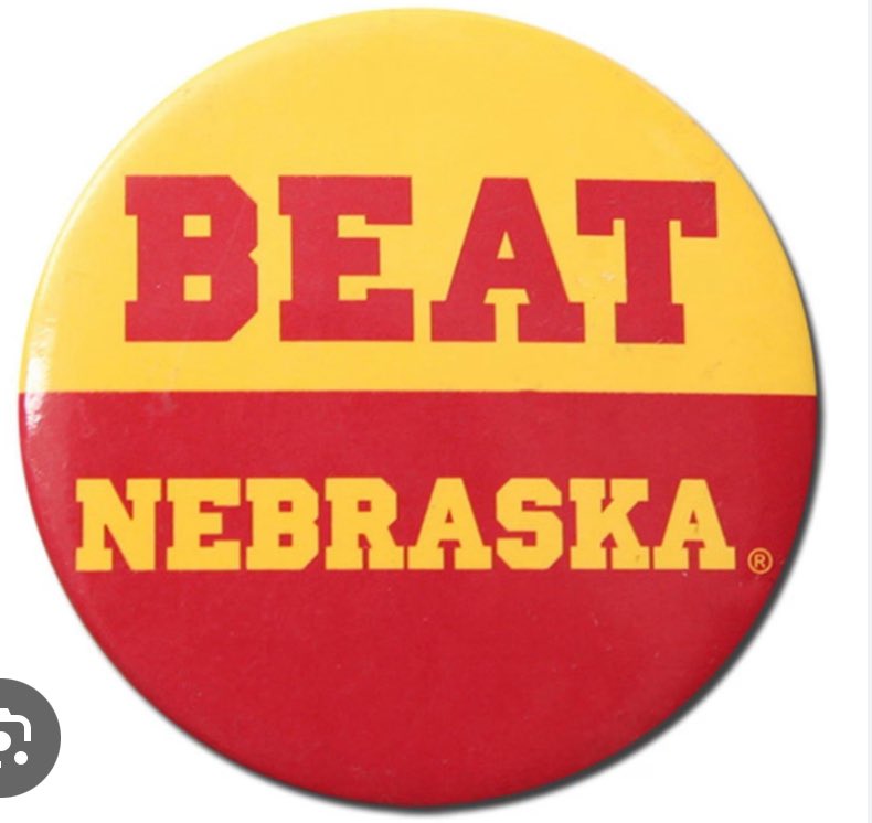 Wake up, #Trojans! It is Game Day! Who's going to split screen and simultaneously watch #USC and the #Dodgers? 
#FightOn #BeattheHuskers ❤️💛✌🏻🏈🔔 Good luck to the #Dodgers in the #WorldSeries