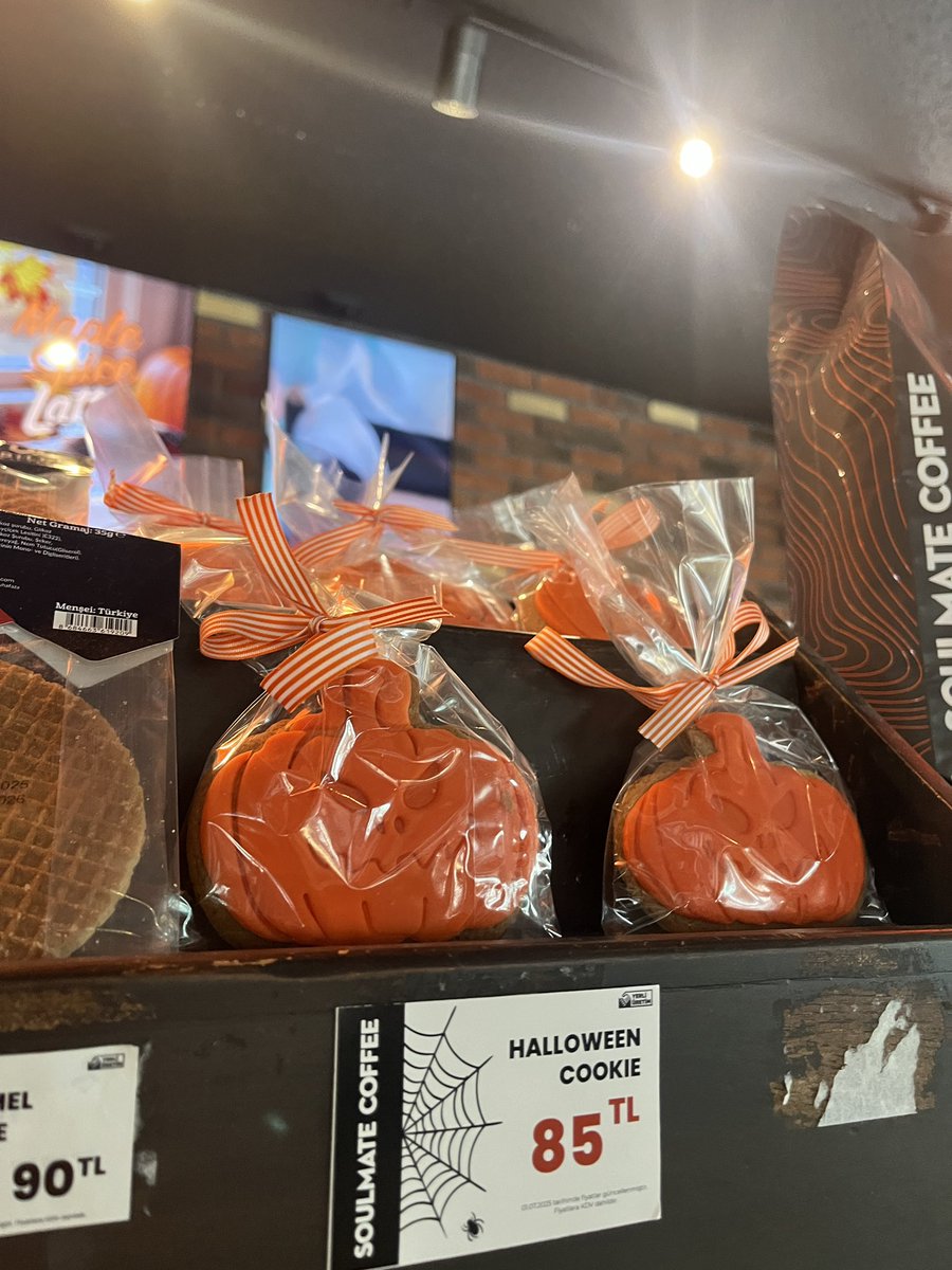 🎃 Ekim ayı demek; 

bal kabagı ayı demek 🎃
turuncu demekk 🧡