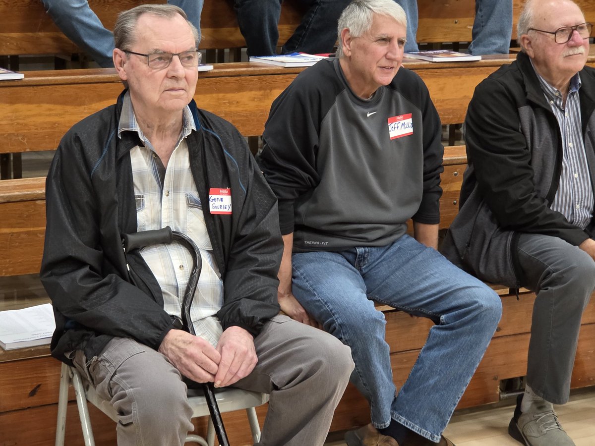 Illinois Basketball Fact: Attending our historical event at the Rossville-Alvin Gym are 2 IBCA HOF Coaches, Gene Gourley (L) &amp; Jeff Millis. Gene had coaching stops at Nashville, Paris &amp; Danville.  Jeff coached at Potomac &amp; Westville.