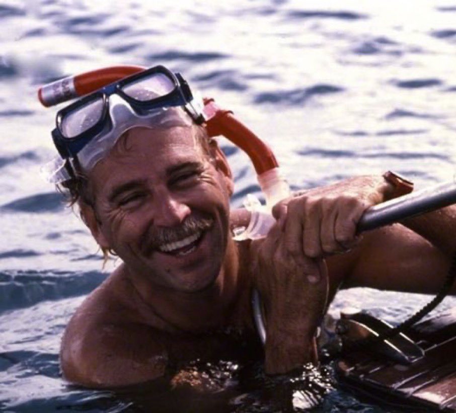 DailyBuffettX's tweet image. Bubbles up
They will point you towards home
No matter how deep or how far you roam
They will show you the surface, the plot and the purpose
So, when the journey gets long
Just know that you are loved
There is light up above
And the joy is always enough
Bubbles up