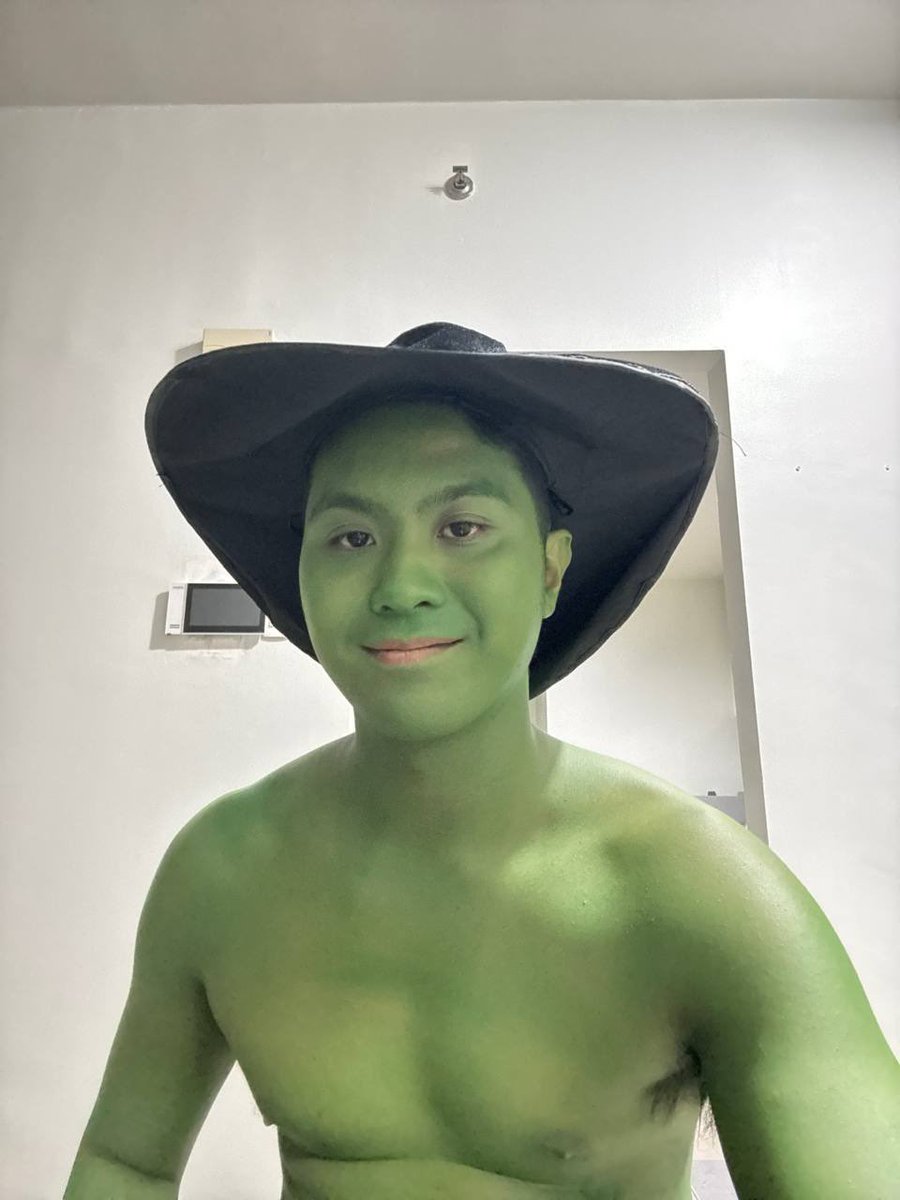 aarontabangay's tweet photo. Finally achieved that defying gravity fantasy https://t.co/4PBcs0ksct