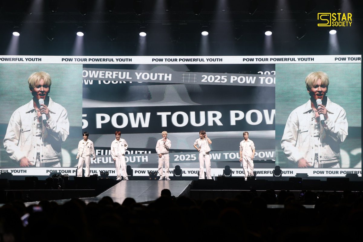 STARSOCIETY_TH's tweet photo. 5 หนุ่มวง “POW” ในคอนเสิร์ต “2025 พาว ทัวร์: พาวเวอร์ฟูล ยูธ อิน แบงคอก”

#POWERFULYOUTH_inBKK
#POW #파우 
#POWTOUR 
#POW_GRID 
#POWERFULYOUTH
#411ent https://t.co/f2OQEkTEbK
