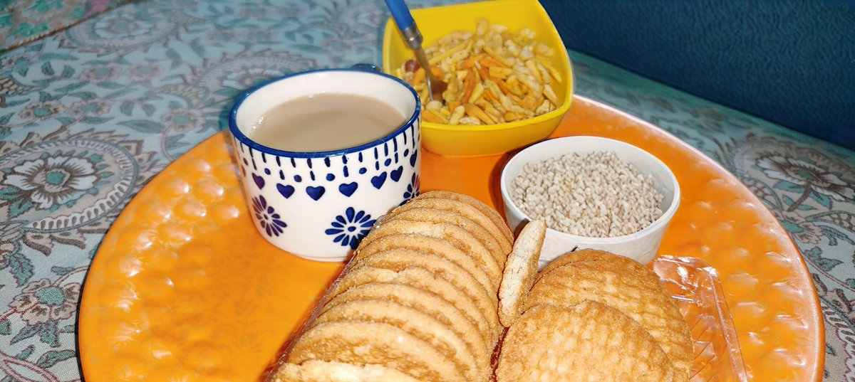 आओ दोस्तों चाय पी लो 😃