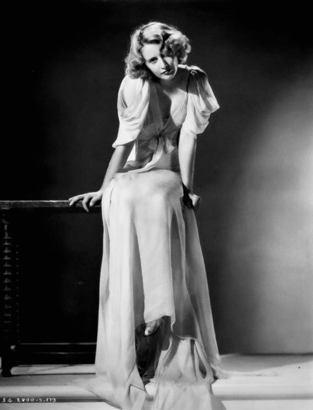tunesville1's tweet photo. #Stany is up to something https://t.co/gIQzTaJY6P