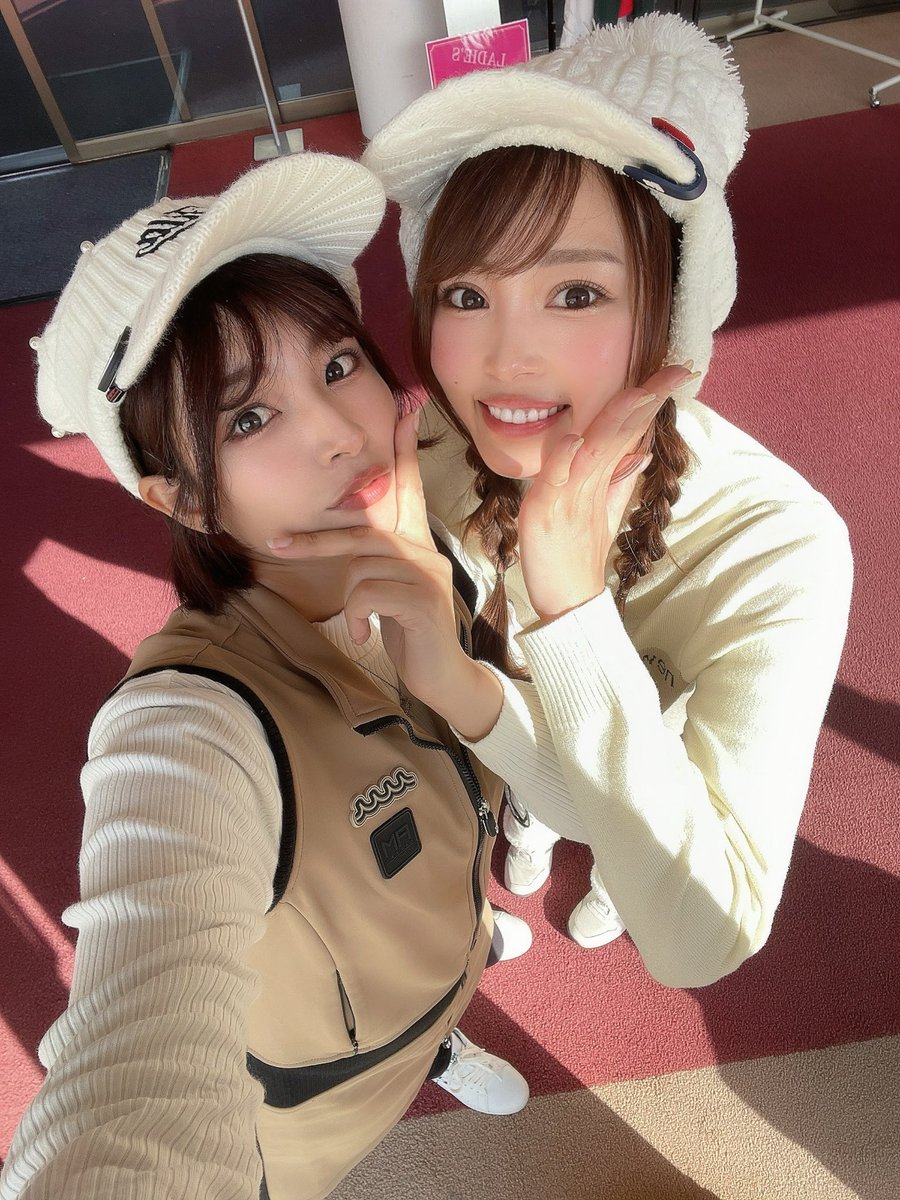 #SUPERGT 最終戦 自宅応援📣
皆さまが応援するチームが未来へ繋がる良い走りが出来ますように👏🏻🏁

そしてレースアンバサダーアワードに挑戦する亀澤杏菜ちゃんへの現地投票、これから始まるモバイル投票も一緒に応援よろしくお願いします！🤍