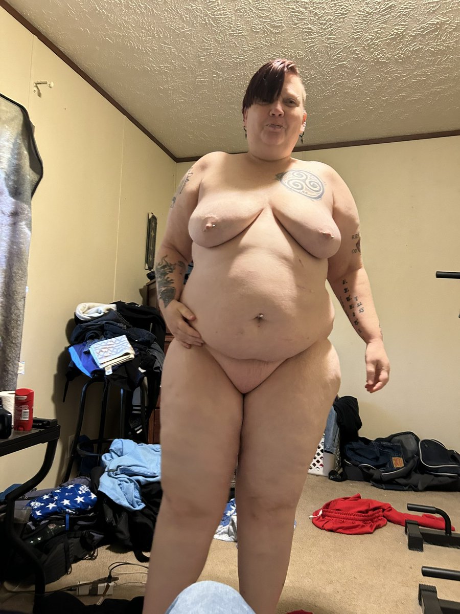 Lets show our sexy bodies laidies 
Join me in the comments