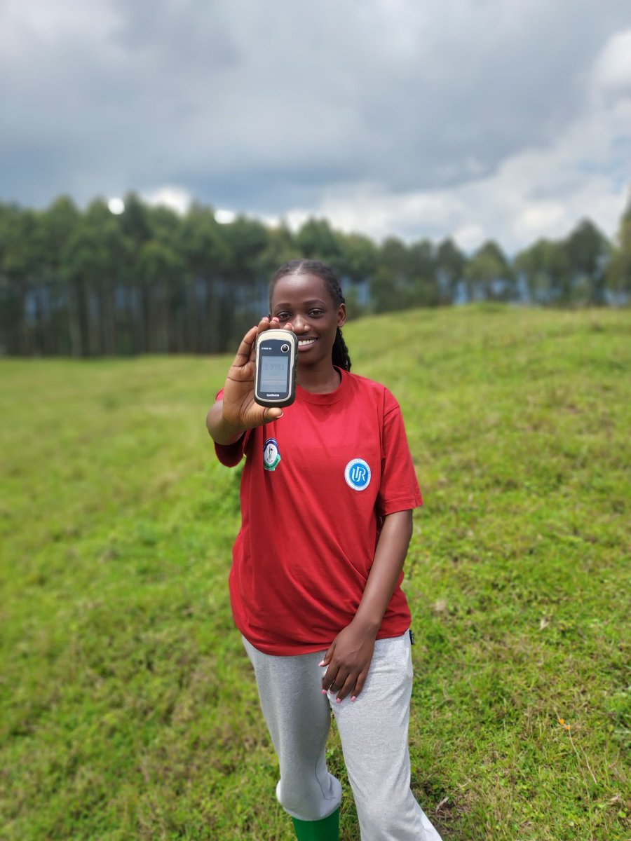 __Trichia__'s tweet image. Today, I had the amazing opportunity to join the @RwandaCSSA Club field activity, where we explored the practical use of Dump Levels and GPS in modern agriculture. 

It was an eye-opening experience to understand how these tools help in land leveling, mapping, and precision…