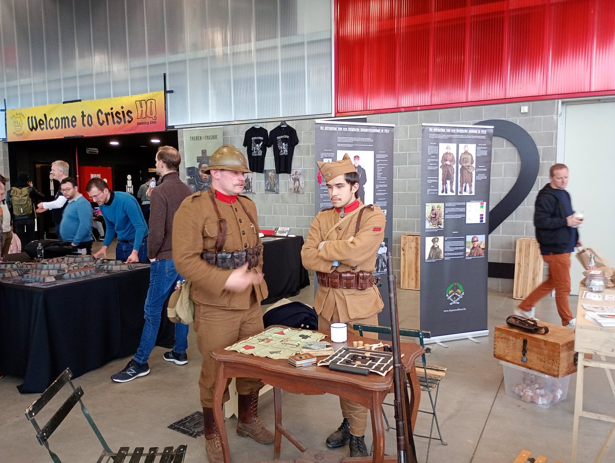 leadpile's tweet image. Crisis wargame show 
WW1 re-enactors