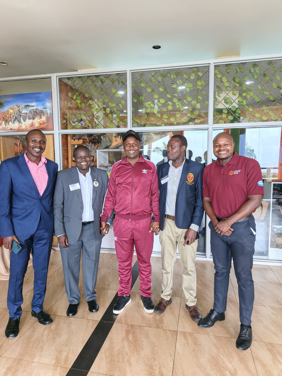 Rubbing shoulders with great men at the Orthopedic Society of Uganda <a href="/OrthoSocietyUg/">Orthopaedic Society of Uganda</a> Conference 2025

<a href="/Kumiorthopod/">John Ekure</a> <a href="/ekwaroobuku/">Ekwaro A. Obuku</a>