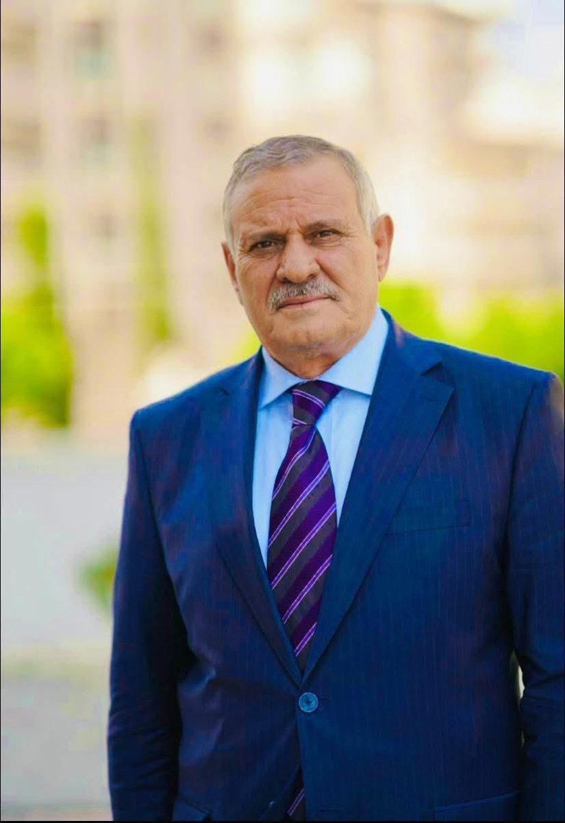 Siyasette parolamız vatandaşlarımıza kesintisiz hizmet vermek olmalıdır. Kimin ne dediğine bakmadan vatandaşlarımızın ihtiyaçlarını gidermeyi, sıkıntılarına çözüm bulmayı ana vazifemiz olarak görmeliyiz. Bizim siyaset tasavvurumuzda millete efendilik olmaz, hizmetkarlık olur.