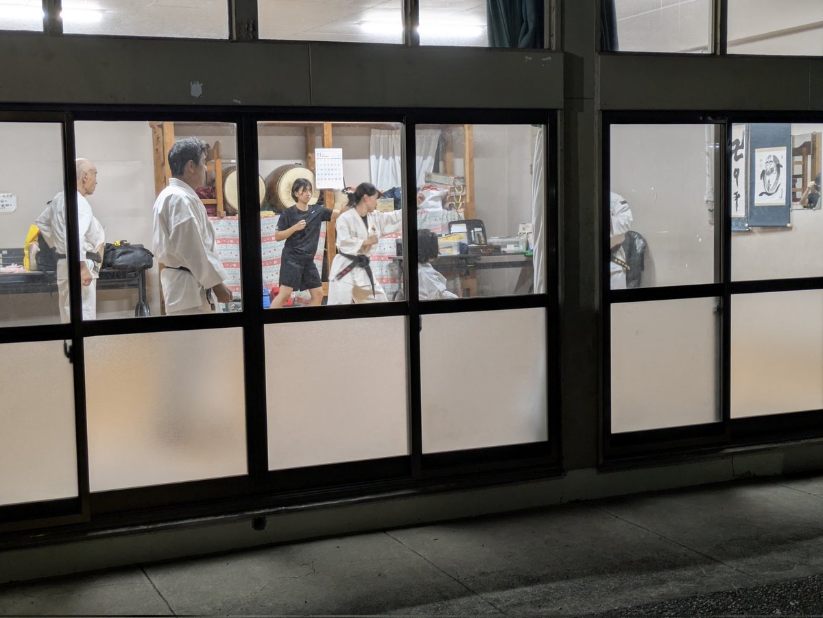 shorinjikemupo's tweet image. 今日(11/1)の夜は、
横浜清水ケ丘道院稽古
また新しい子がいます(大学生)