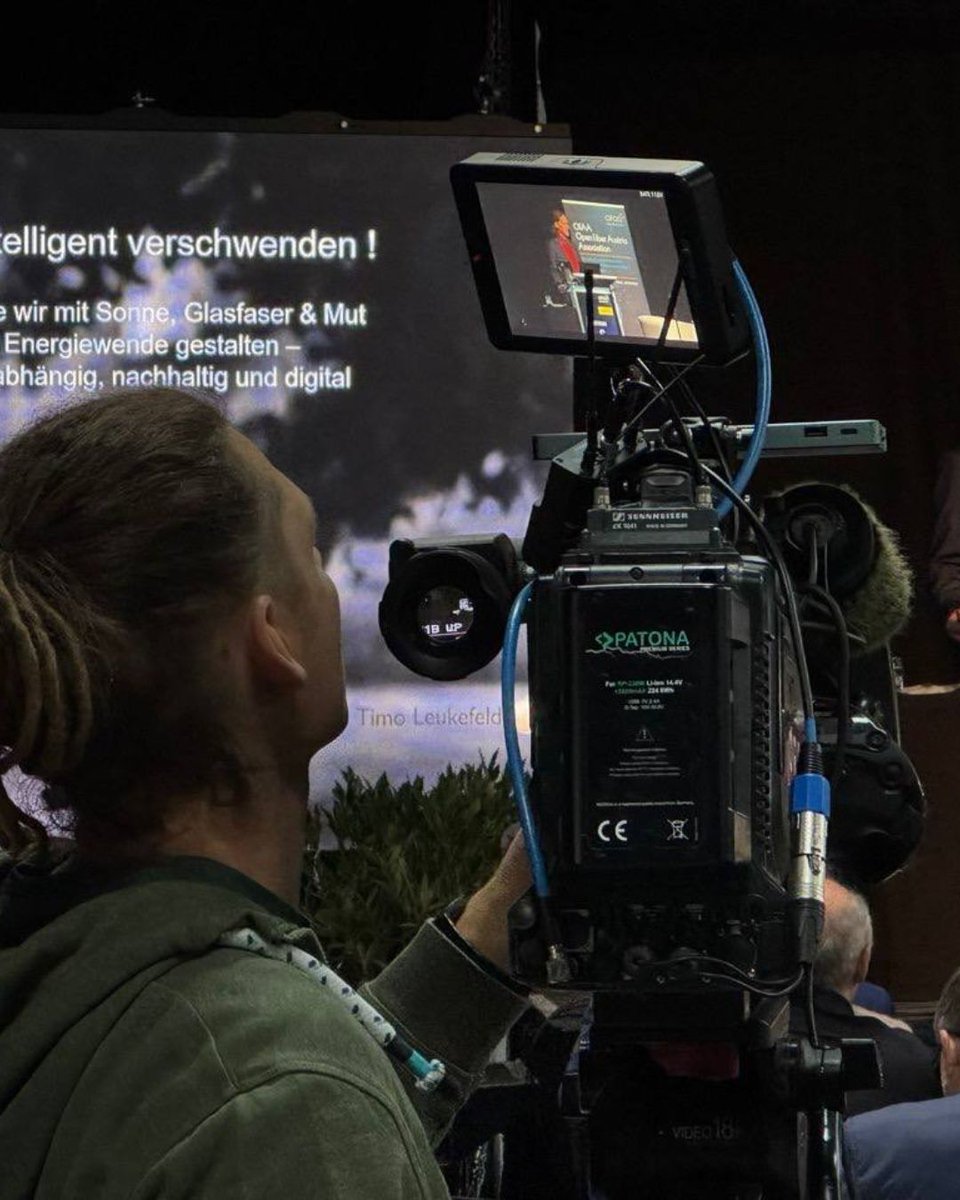 Direkt nach meinem Vortrag beim Austria Fibre Summit durfte ich bei einem Interview mir dem ORF Rede und Antwort stehen. Was Energieversorgung und Glasfaser gemeinsam? Ab Minute 2:31 geht es los: on.orf.at/video/14297063…