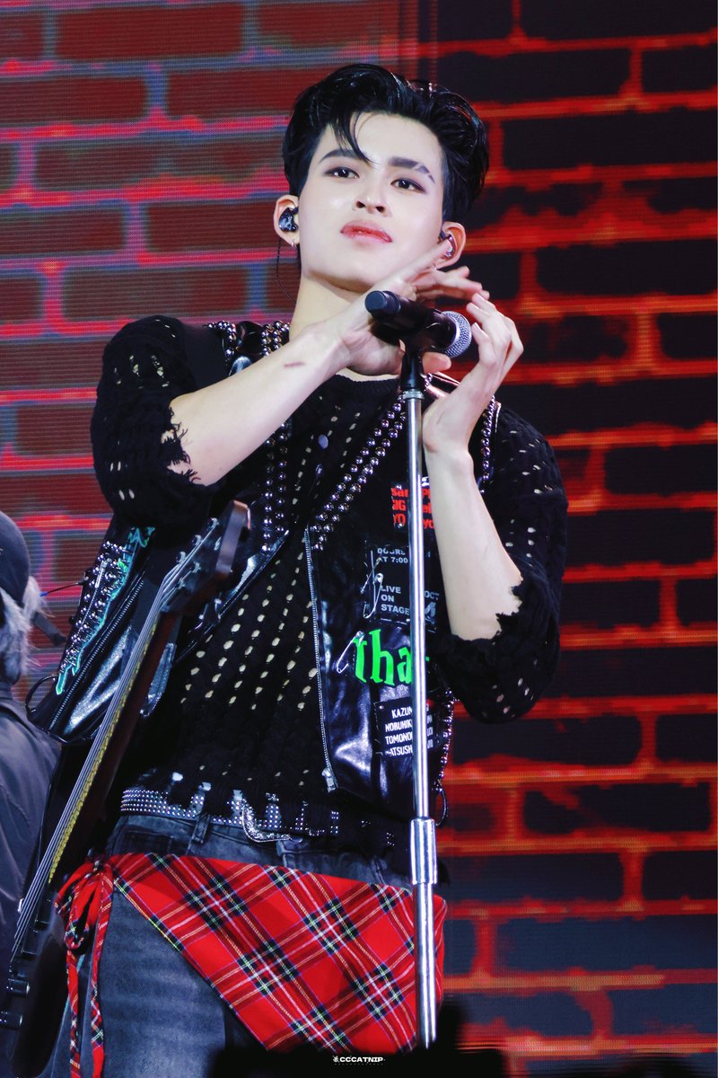 cccatnip_'s tweet image. bass🥹
PONDPHUWIN JOURNEY CONTINUES
#PondPhuwinFanconD2
#ปอนด์ภูวินทร์ #PondPhuwin 
#ppnaravit