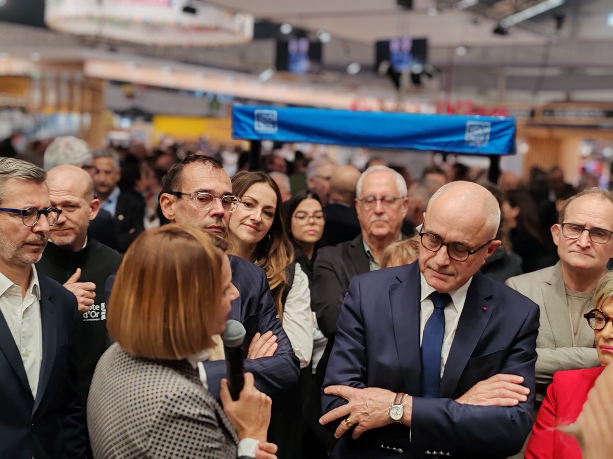🎉 Top départ pour la Foire internationale et gastronomique de Dijon !

Le préfet Paul Mourier a eu le plaisir d’inaugurer ce grand rendez-vous bourguignon incontournable, symbole de convivialité, de découvertes et de savoir-faire, aux côtés de Nathalie Koenders, maire de <a href="/dijon/">Ville de Dijon</a>