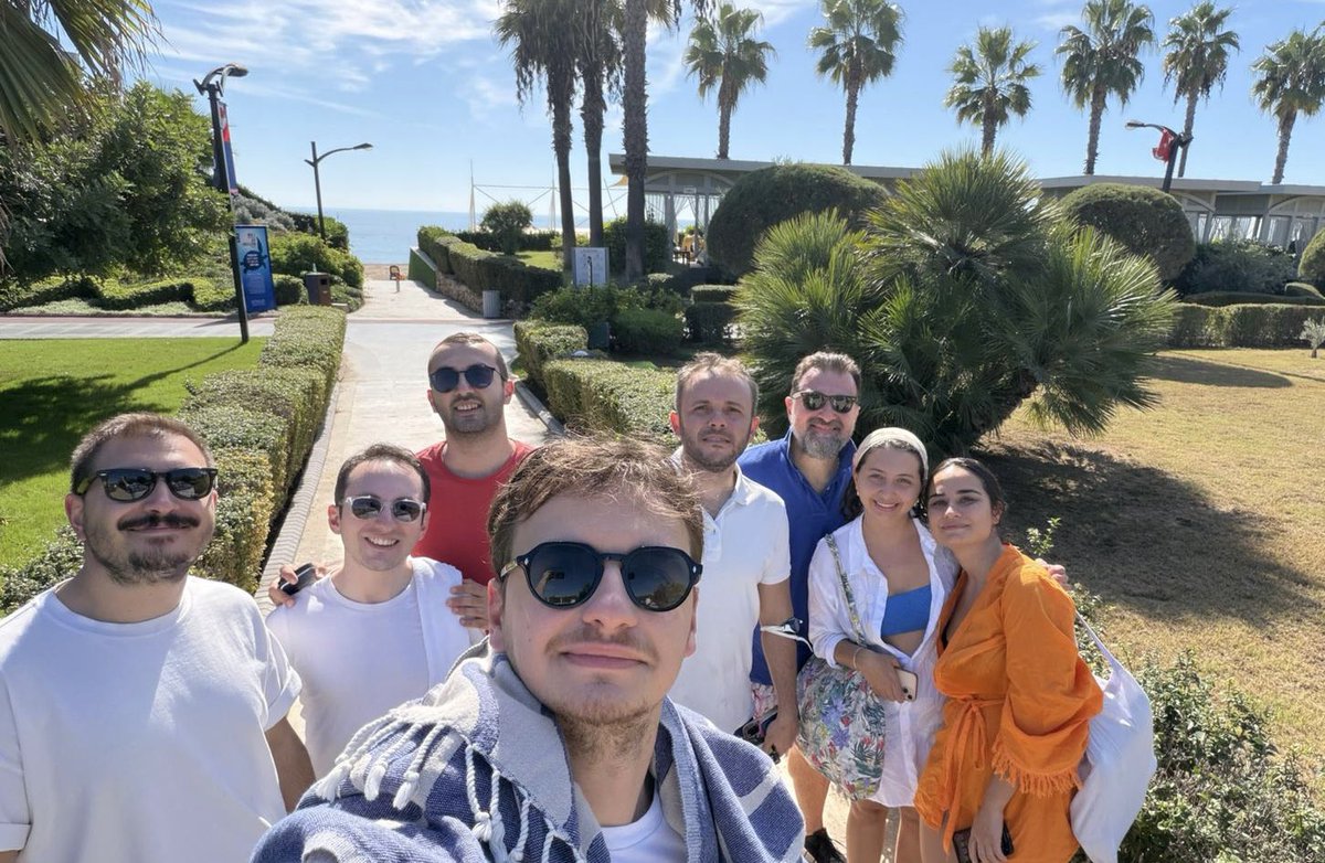 eskazanae's tweet photo. toplantılar bittikten sonra biraz da denizin tadını çıkaralım dedik 😎🥰🧿 https://t.co/9xsTe3LVnT
